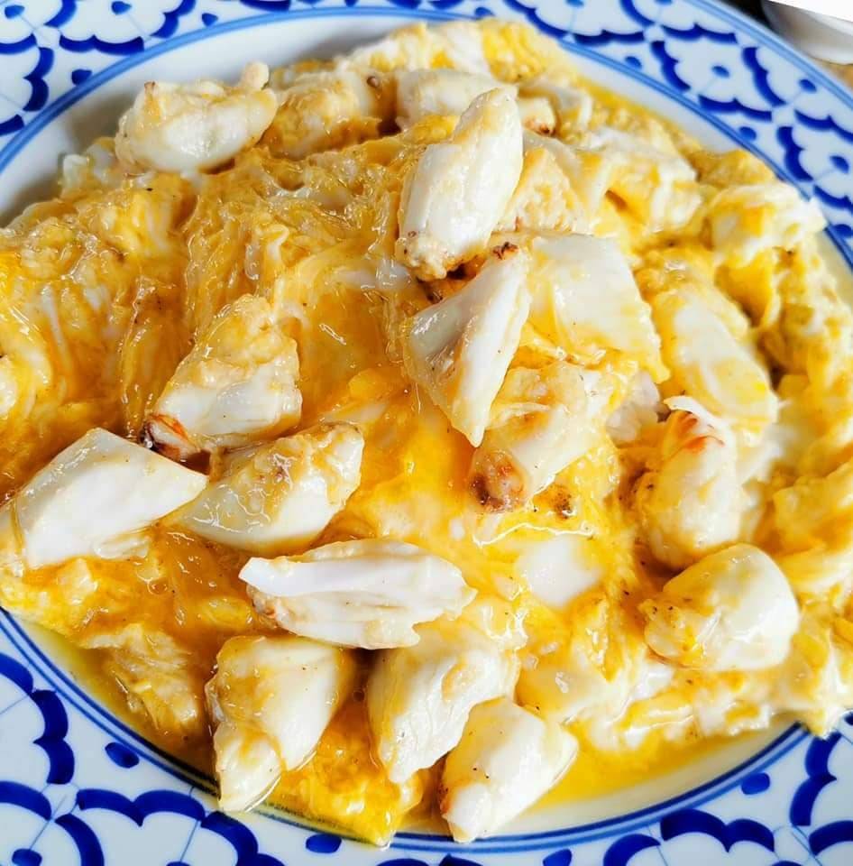 Golden Mile Complex藏惊喜✨泰式料理“Flying Pig”S$7起！螃蟹欧姆蛋、火锅“泰”美味啦