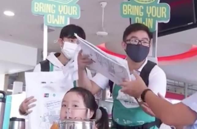 新加坡五家小贩中心，取消一次性餐盒了