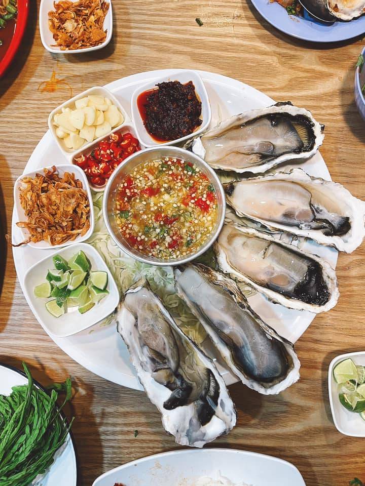 Golden Mile Complex藏惊喜✨泰式料理“Flying Pig”S$7起！螃蟹欧姆蛋、火锅“泰”美味啦