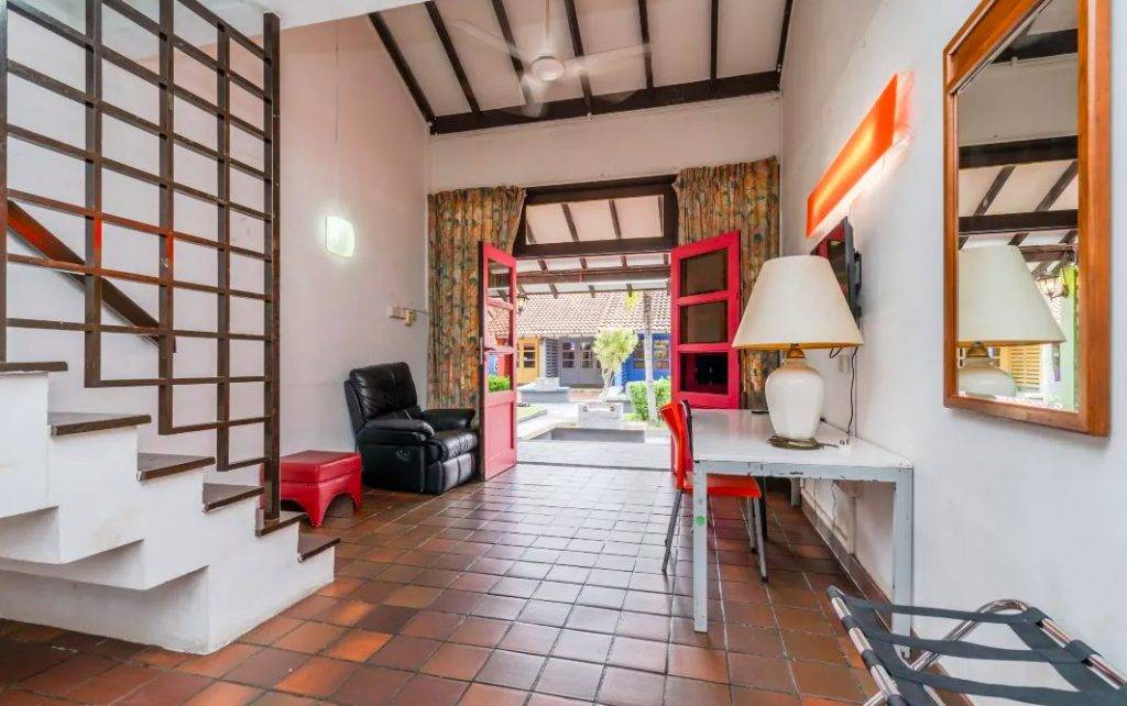 带泳池、烧烤台、free WiFi的Chalet小木屋每月租金只要S$1300起？！朋友聚会新选择