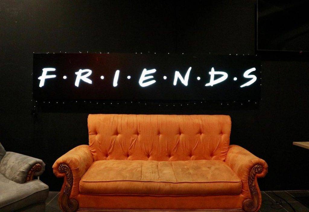 全岛唯一“老友记”咖啡厅！美式复古Central Perk咖啡馆☕️ 处处都是打卡点！没看过剧？照样来啊