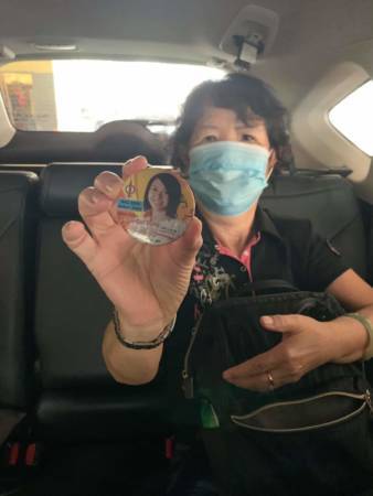 75岁阮妈 独自住在新山 子女接母亲越堤团聚