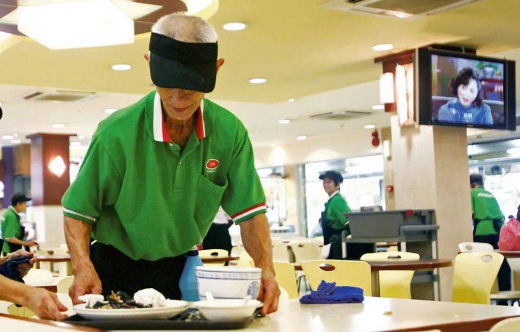 新加坡全国职工总会：计划在明年起调高退休年龄和公积金缴交率