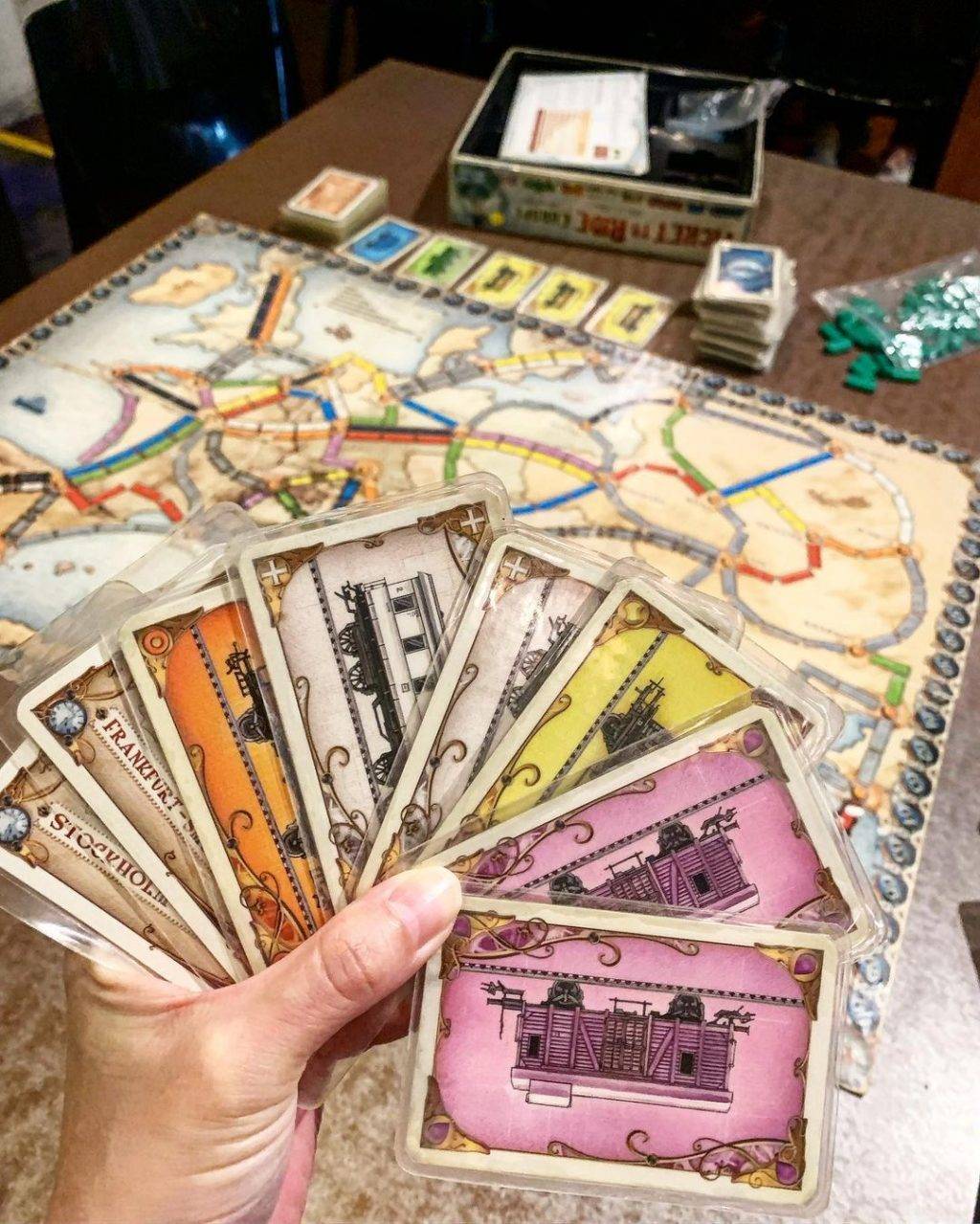 游戏小天堂!新加坡首家桌游咖啡厅🎮 整墙游戏任你玩+24小时营业!私人包厢给你轰趴😎