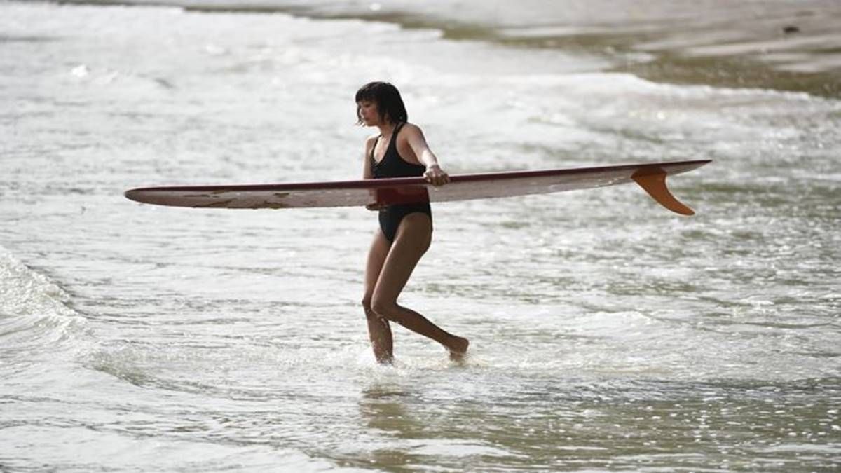 季风激增,新加坡Changi也出现冲浪人潮