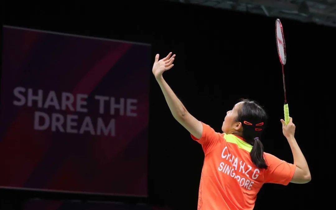 我是南洋理工大学医学院学生,也是新加坡羽毛球国家队一员