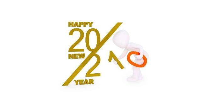 新加坡妹纸“螃蟹步”追地铁摔了屁股蹲,网友:不这样和2020年说再见