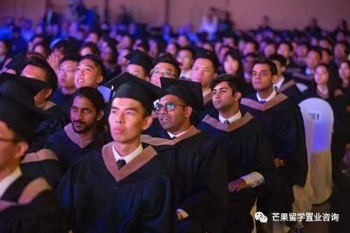 毕业月薪3至5万人民币！新加坡留学生有多少新福利