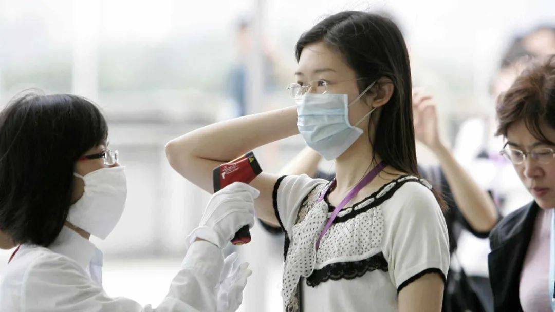 中国多地战时状态，建议别回家过年！新加坡整条船被隔离