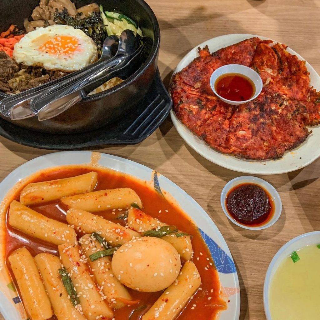 家庭版韩式料理店🇰🇷 乌节路“Kim Dae Mun” 餐点不超过S$10🤩 韩剧同款美食都在这