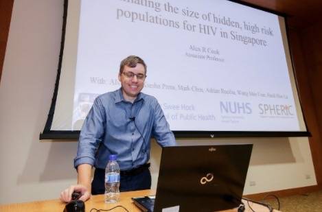 中国出现1传102超级传播者，新加坡又有新感染群！中新专家揭秘：这波疫情不一样