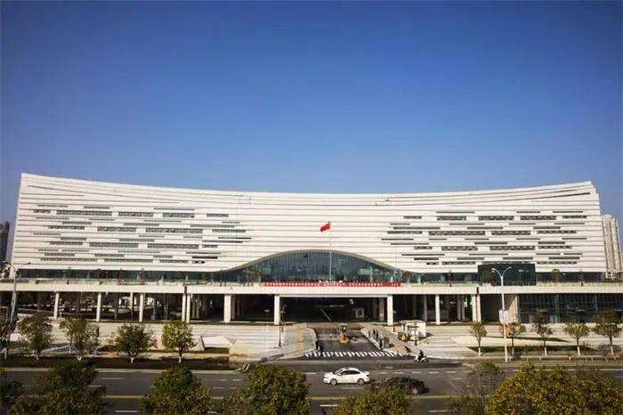 中国年度十大最丑建筑，“山寨版”新加坡金沙酒店在列