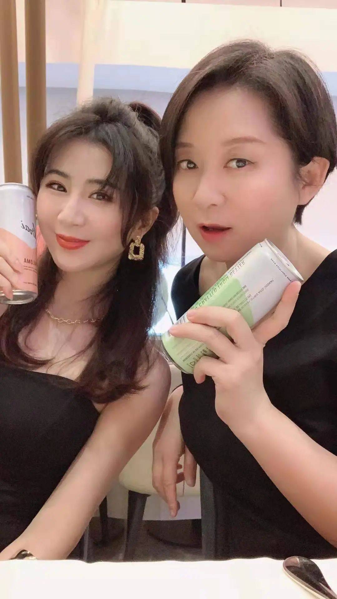 小仙女们追捧的网红有机气泡酒Vrai登录狮城啦