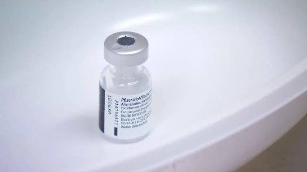 担心过敏反应和副作用?新加坡专家回答有关新冠疫苗接种的常见问题解答