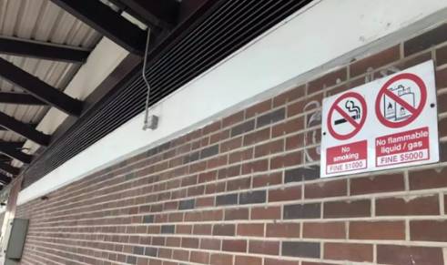 新加坡的禁烟规定，怕不是最严格的吧