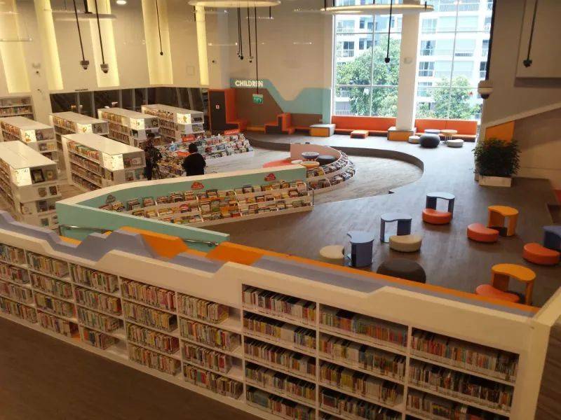 新加坡 假期来临，不妨带孩子泡一泡图书馆