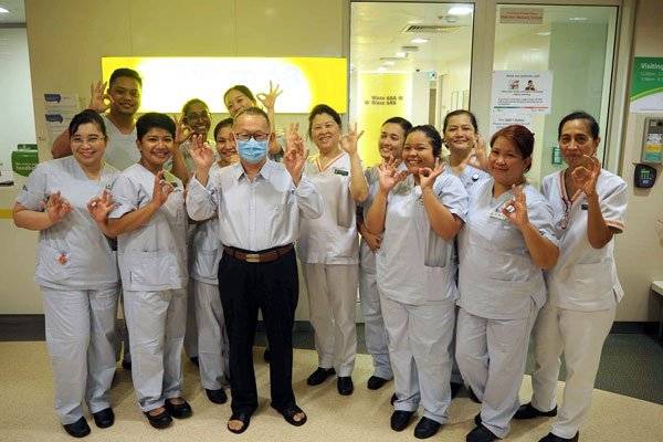 ◤新冠又一年◢ 香港 新加坡 通报首病例 1周年了