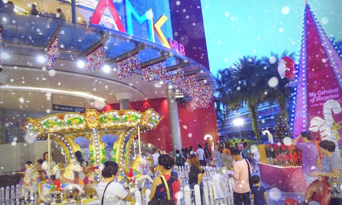 snow-bubble-amk-hub-christmas