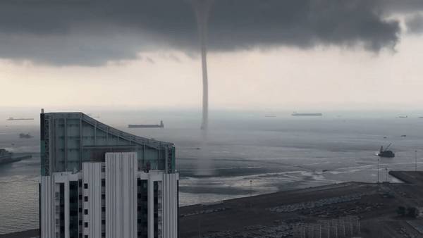 罕见！新加坡再现神奇天象，万道光芒从天空射下，50张美图刷屏