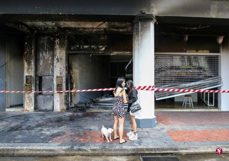 宝马撞店屋起火5死 ​车祸前五秒视频曝光