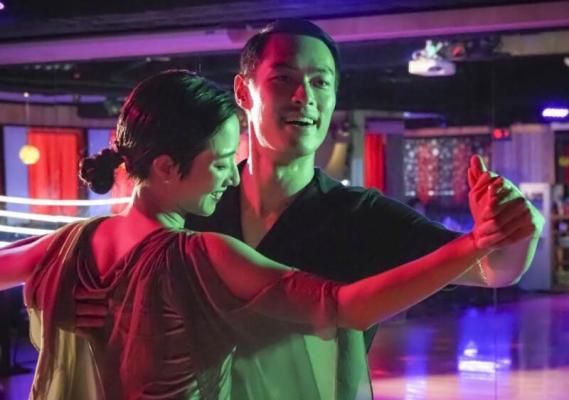 赞狮城女星魅力大 台湾名导冀与杨雁雁 范文芳合作