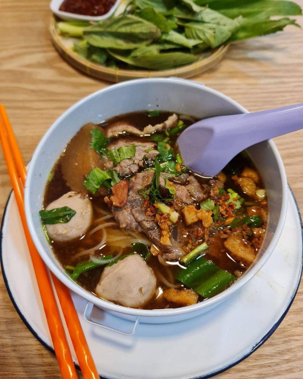 Golden Mile Complex藏惊喜✨泰式料理“Flying Pig”S$7起！螃蟹欧姆蛋、火锅“泰”美味啦