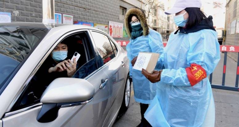 马来西亚进入紧急状态！油船又有确诊，英国航班恢复！海陆空包围，新加坡能防住吗