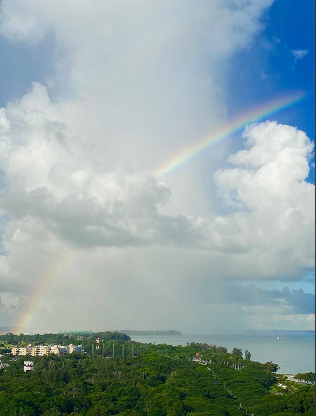 罕见！新加坡再现神奇天象，万道光芒从天空射下，50张美图刷屏