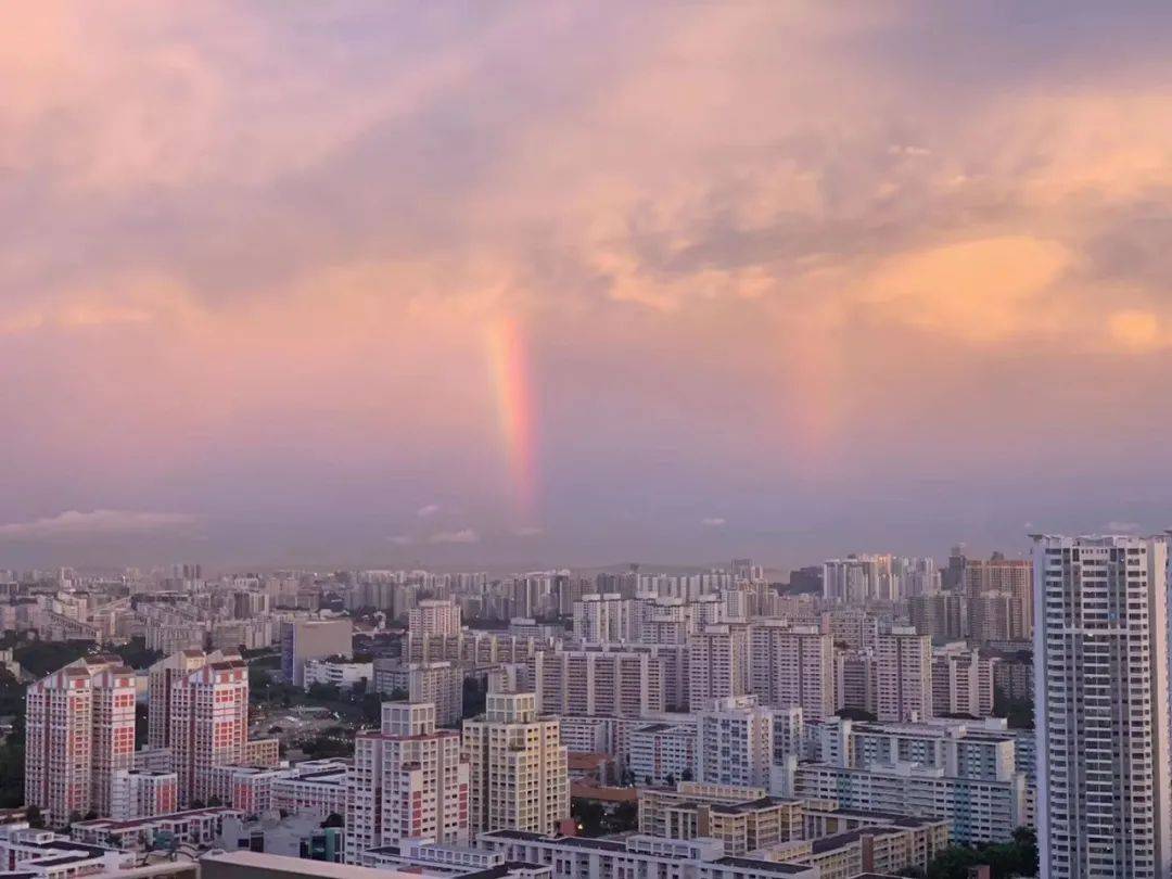 罕见！新加坡再现神奇天象，万道光芒从天空射下，50张美图刷屏