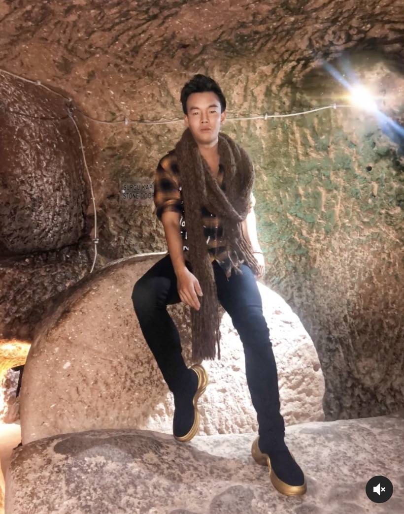 这个新加坡富二代上了亚裔富豪真人秀！手上戴一栋豪宅，跟宋朝太子妃做朋友