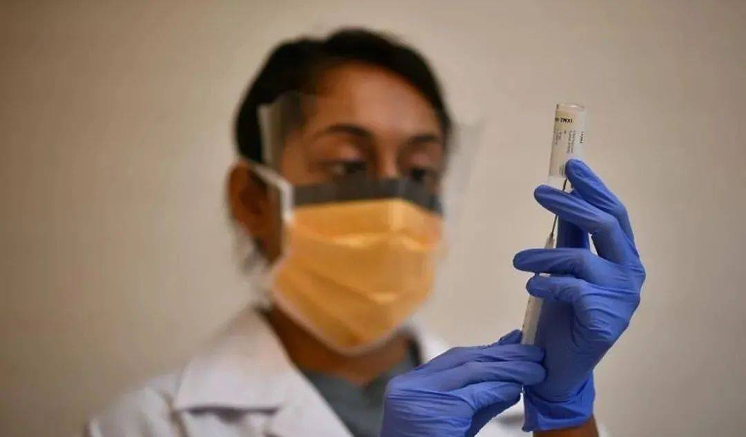 新加坡社区开始接种新冠疫苗！全球数十人接种辉瑞疫苗后死亡