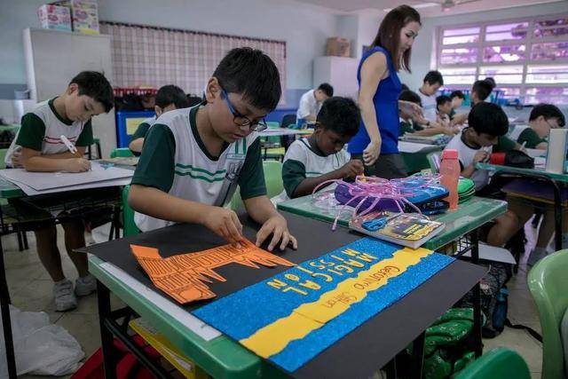 与其重金购置学区房,不如考虑一下性价比不错的新加坡留学