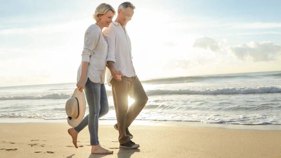 中国要“延迟退休”了，新加坡、日本、瑞士是这么做的