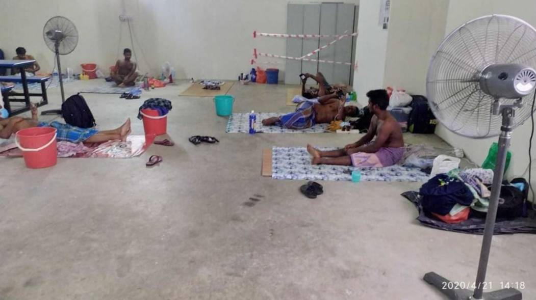 新加坡21名客工被雇主禁锢43个小时，起诉索赔21.5万新币