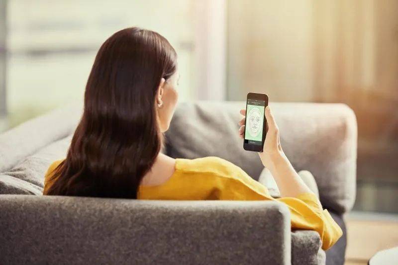 新加坡SingPass新增“多用户简讯双重认证”,孩子可代父母接收一次性密码