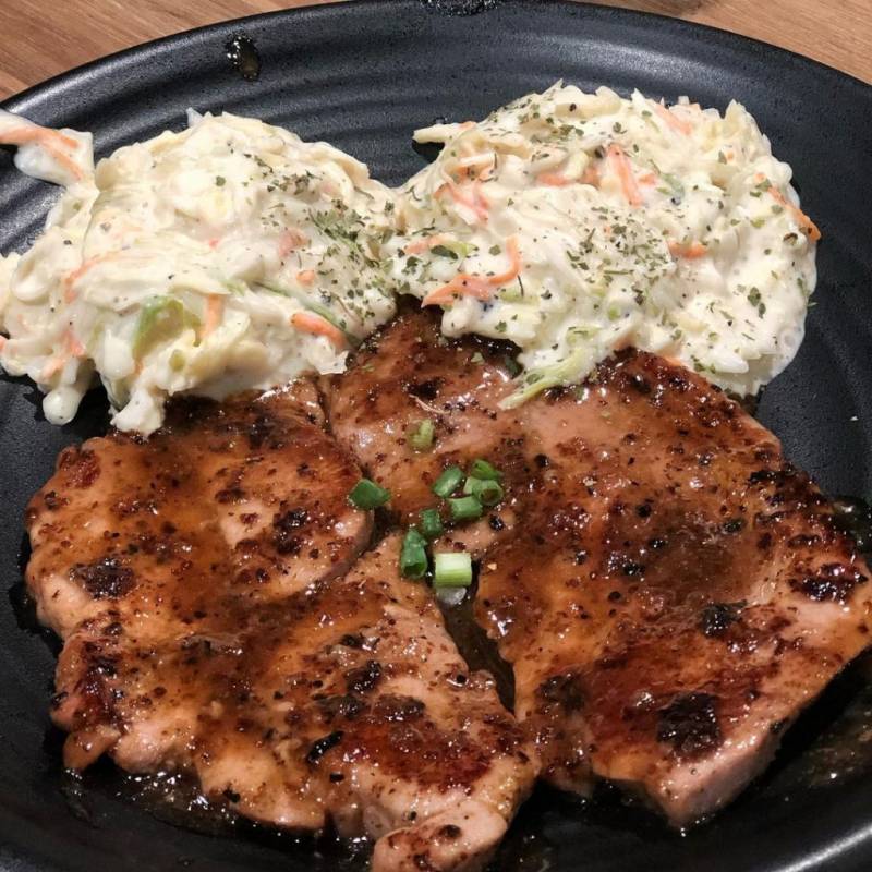 吃西餐不用花大钱！Wild Olives 餐点只从S$4.80起😍 嫩烤猪排、牛排、意面，平价好吃又大份