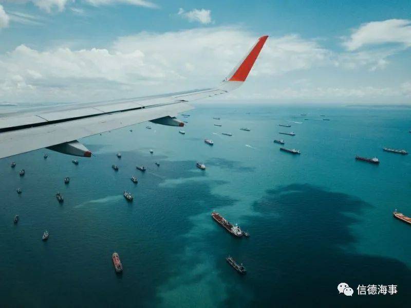 新加坡港也堵了，关系“硬”的可能进港更快一些