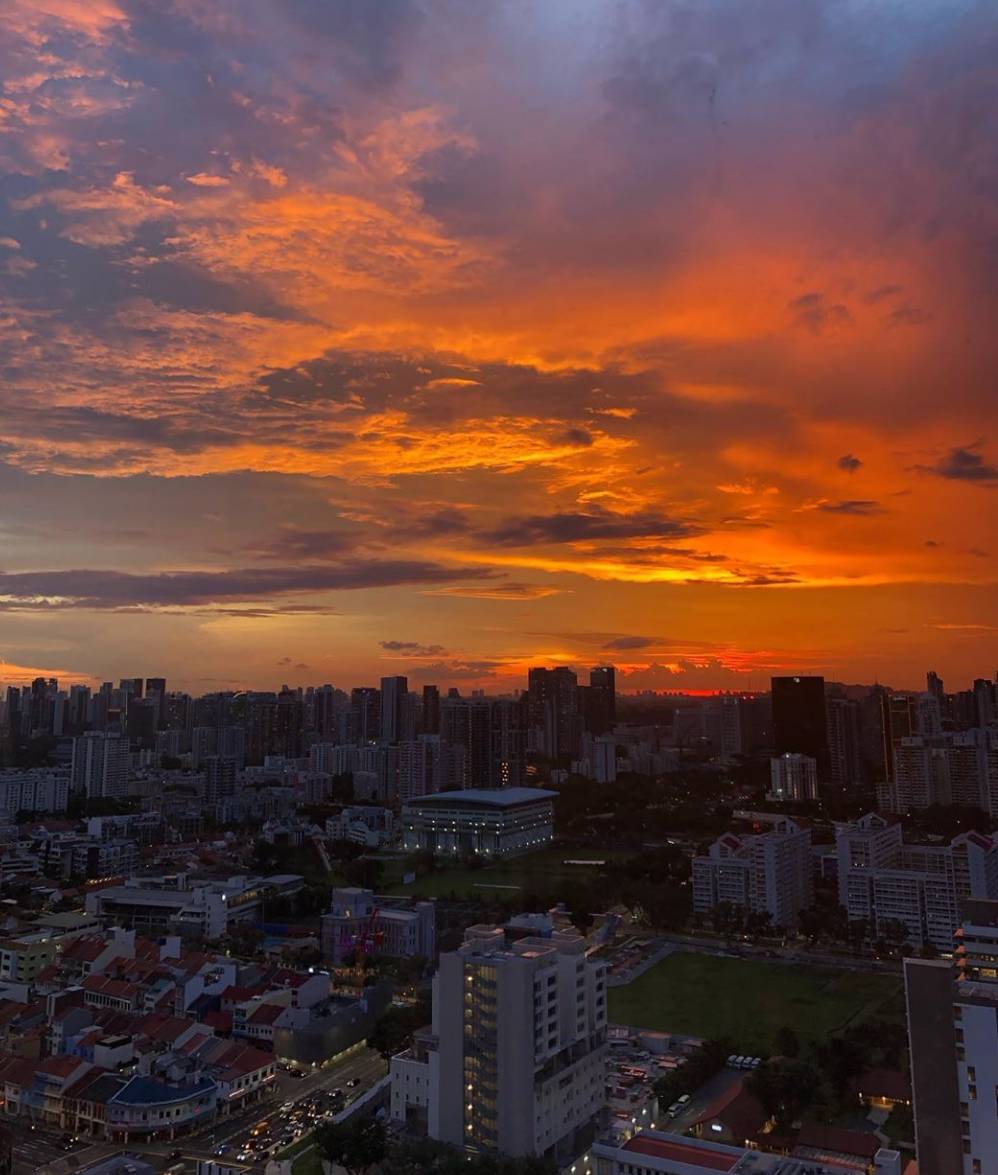 罕见！新加坡再现神奇天象，万道光芒从天空射下，50张美图刷屏