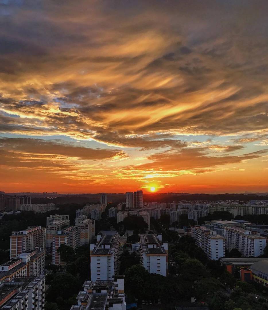 罕见！新加坡再现神奇天象，万道光芒从天空射下，50张美图刷屏