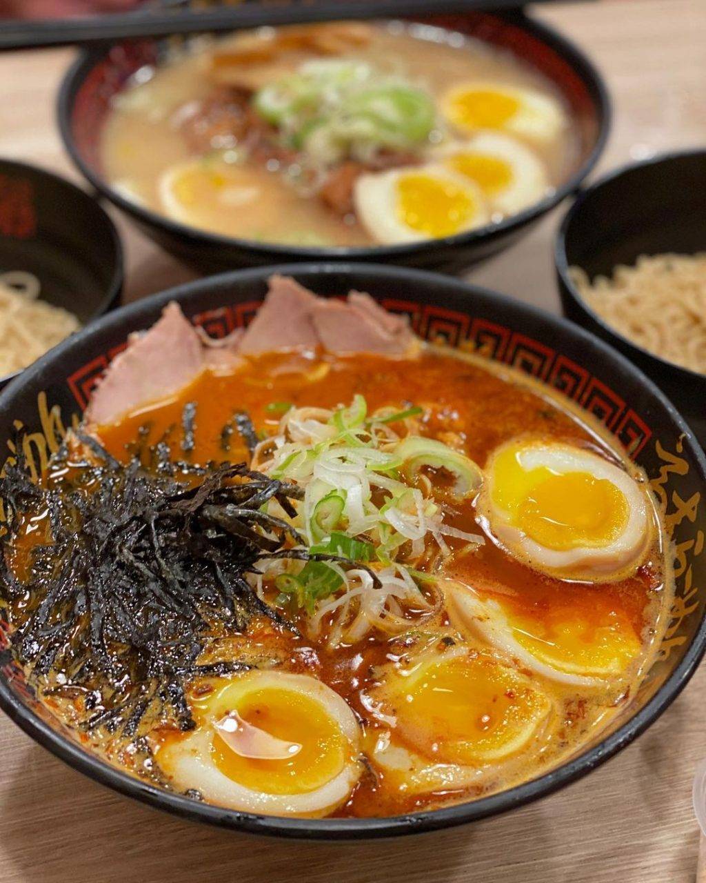 跨年夜后吃拉面🍜“Takagi Ramen”深夜食堂！ 24小时无间断营业，辣椒螃蟹+咸蛋黄风味拉面