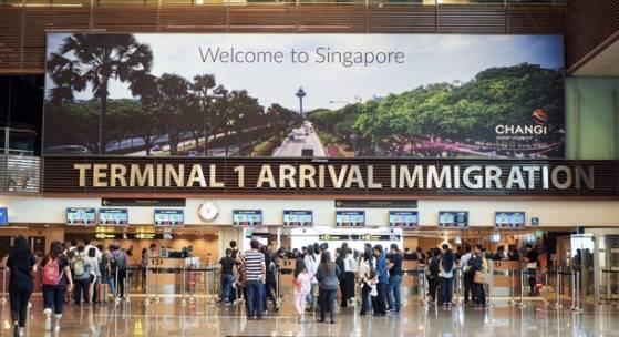 中国出现1传102超级传播者，新加坡又有新感染群！中新专家揭秘：这波疫情不一样