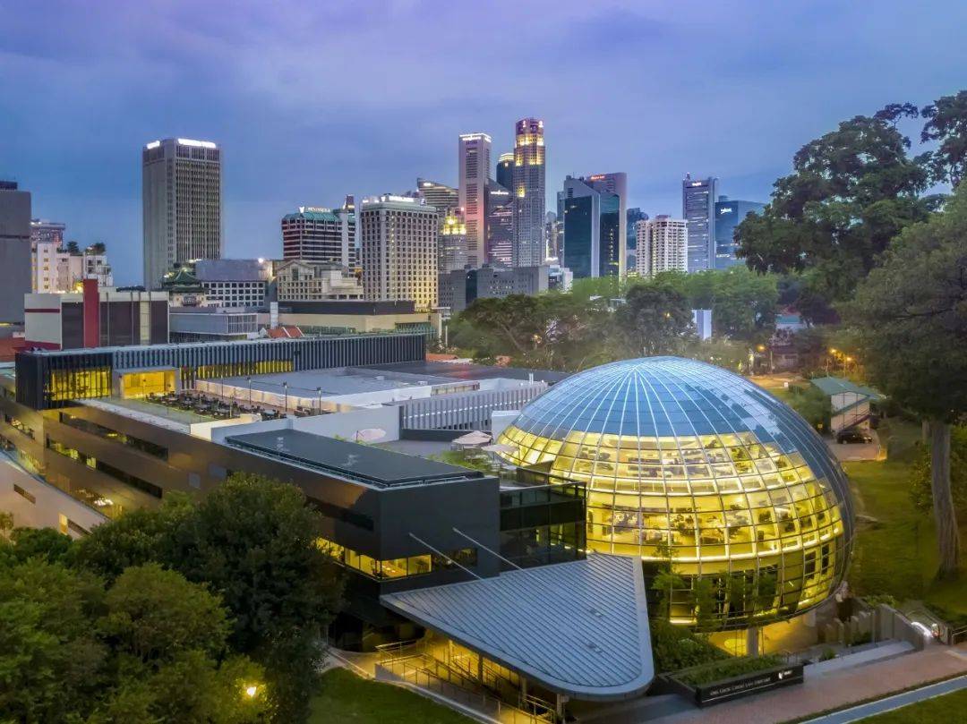 SMU NEWS 新加坡管理大学法学院正式更名为杨邦孝法学院