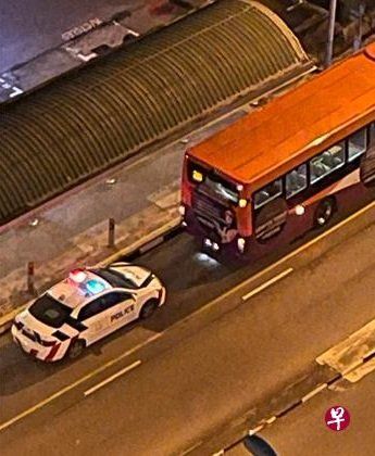 巴士上与人冲突 少年被打伤送院