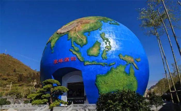 中国年度十大最丑建筑，“山寨版”新加坡金沙酒店在列