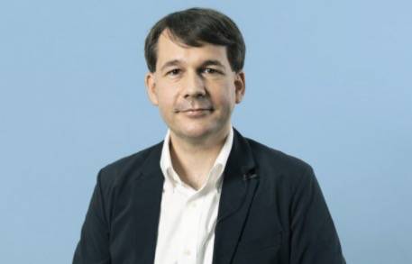 中国出现1传102超级传播者，新加坡又有新感染群！中新专家揭秘：这波疫情不一样