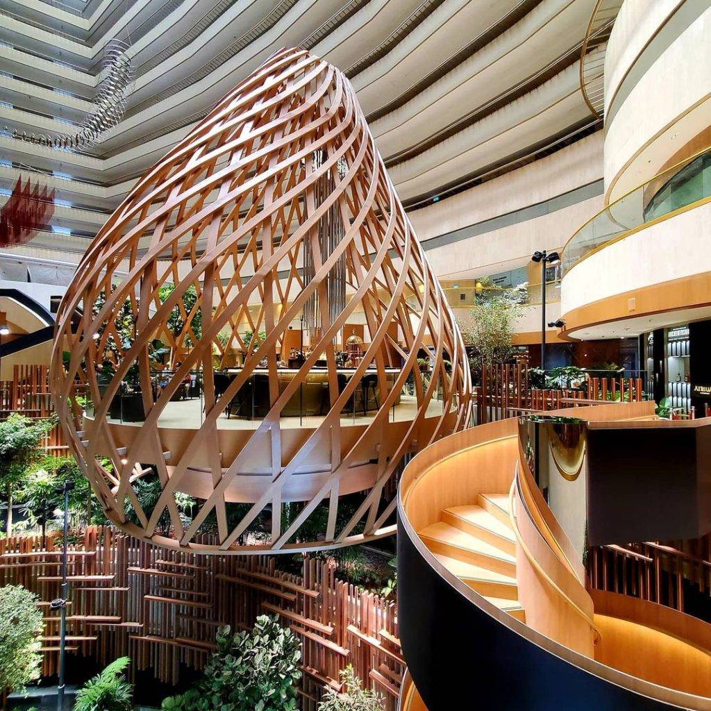 新晋打卡地🙌滨海广场Atrium Lounge空中鸟巢凉亭，半空中用餐💚感受绿荫环绕、大自然氛围