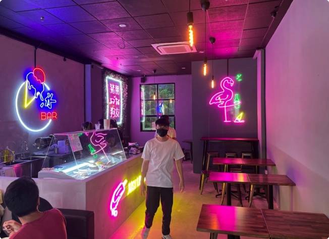 猪朋狗友咖啡厅 后港新咖啡厅 成为新打卡地点!冰淇淋,啤酒,华夫饼