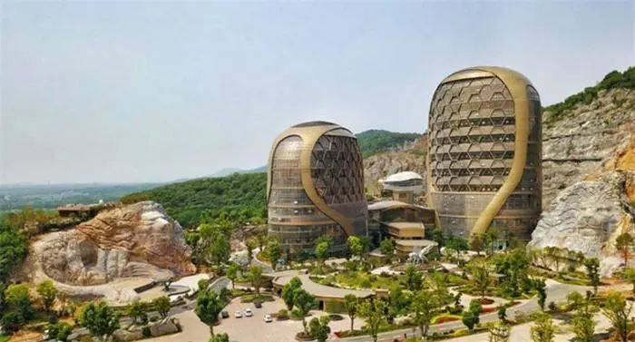 中国年度十大最丑建筑，“山寨版”新加坡金沙酒店在列