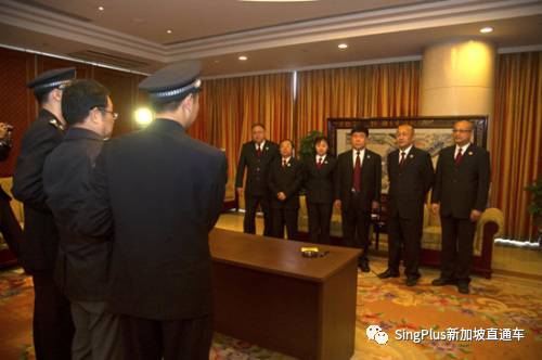 在新加坡犯了罪逃回中国就能高枕无忧？红色通缉令了解一下