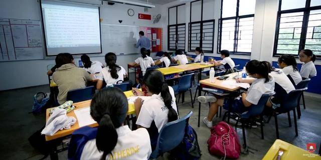 与其重金购置学区房,不如考虑一下性价比不错的新加坡留学